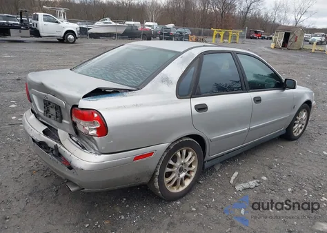 2004 Volvo S40 1.9T из США, поврежденный, VIN YV1VS27524F037190